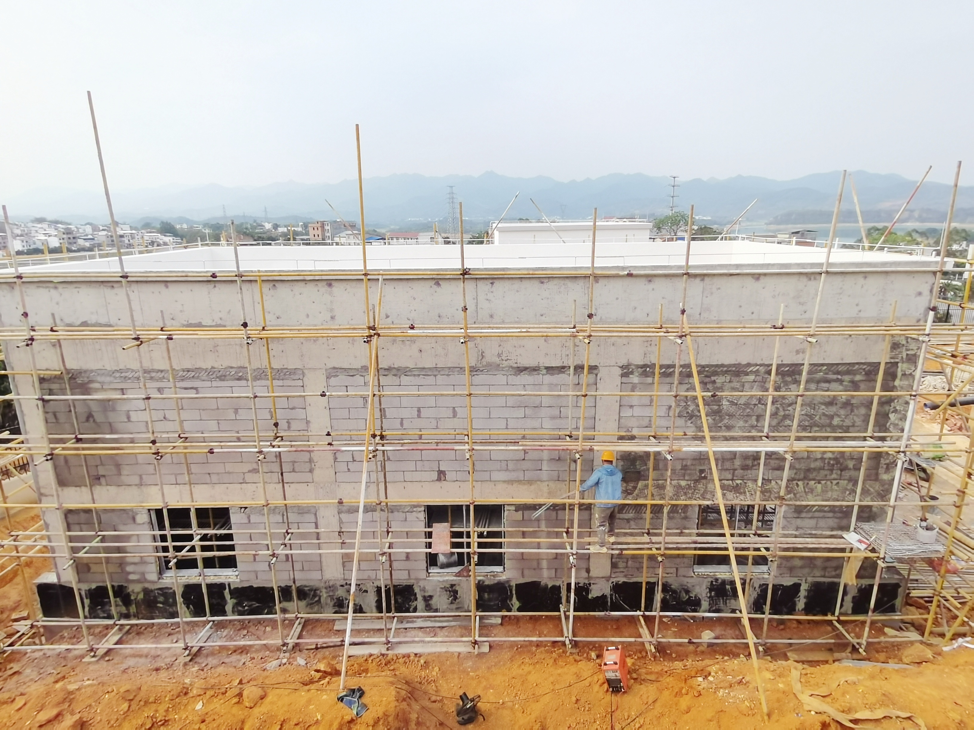 綜合泵房外墻防水底層施工_副本 綜合泵房外墻防水底層施工_副本